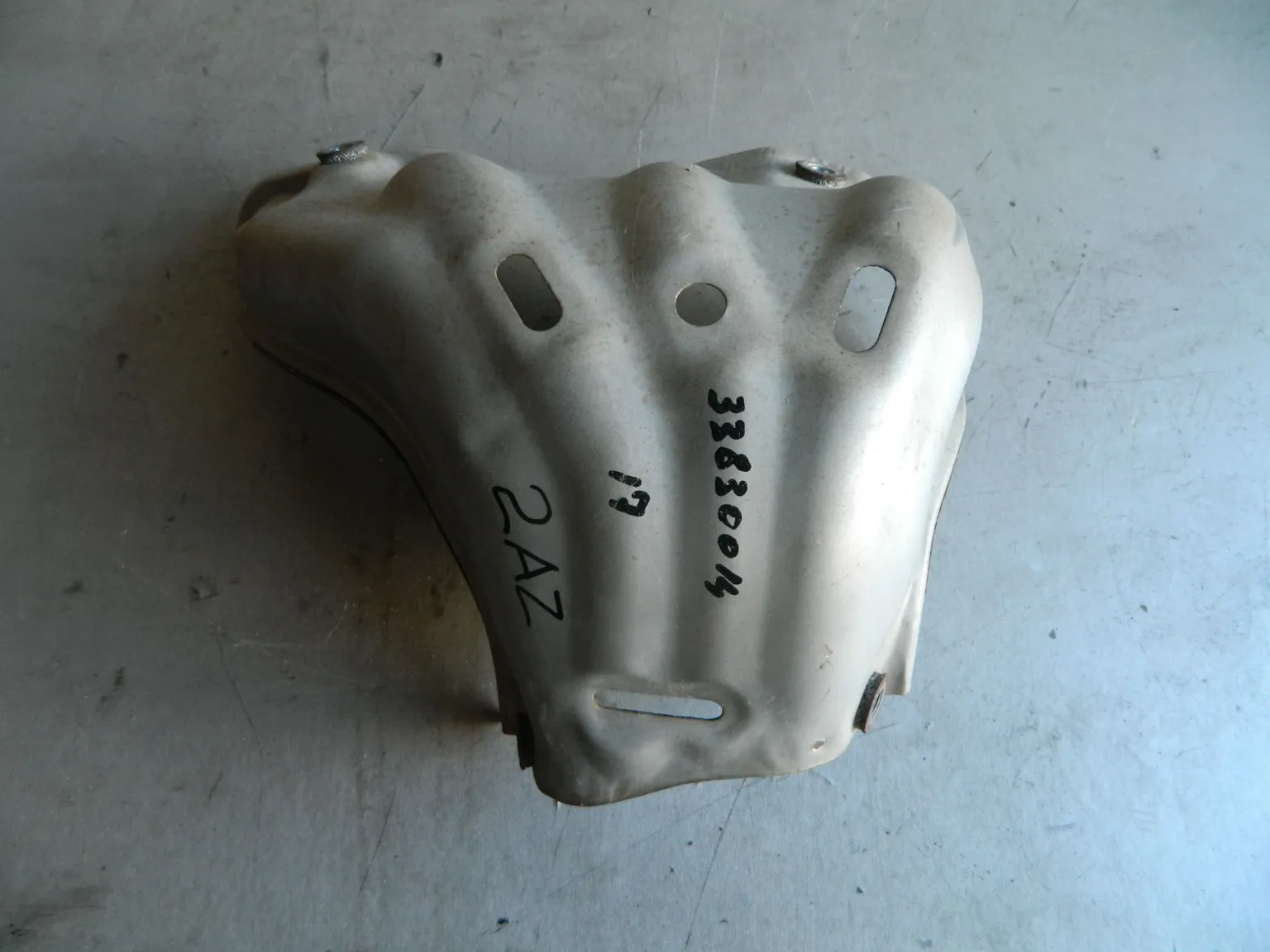 Защита выпускного коллектора TOYOTA CAMRY ACV40 2AZFE (Контрактный) 3383001417