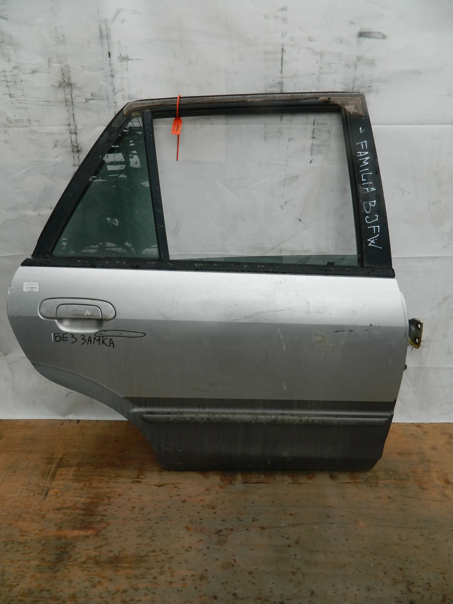 Дверь MAZDA FAMILIA BJFW Зад Прав (Контрактный) 72355565