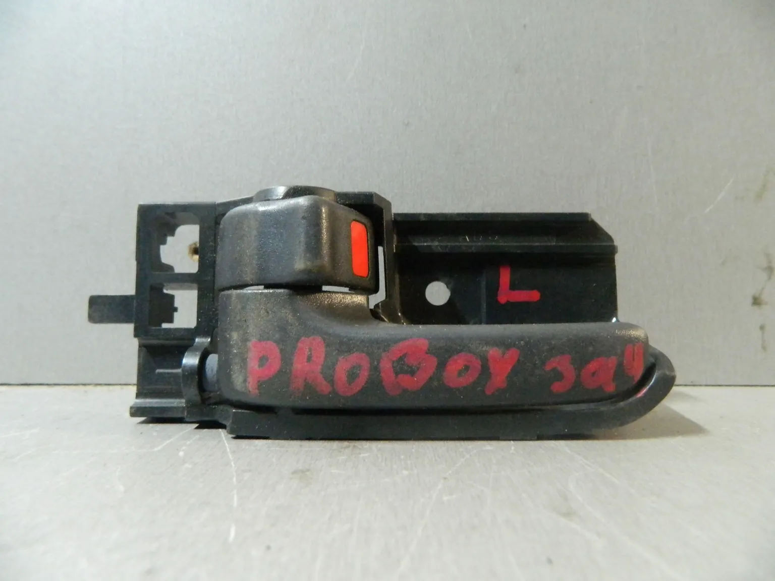 Ручка двери внутренняя TOYOTA PROBOX NCP50 Лев (Контрактный) 81528396