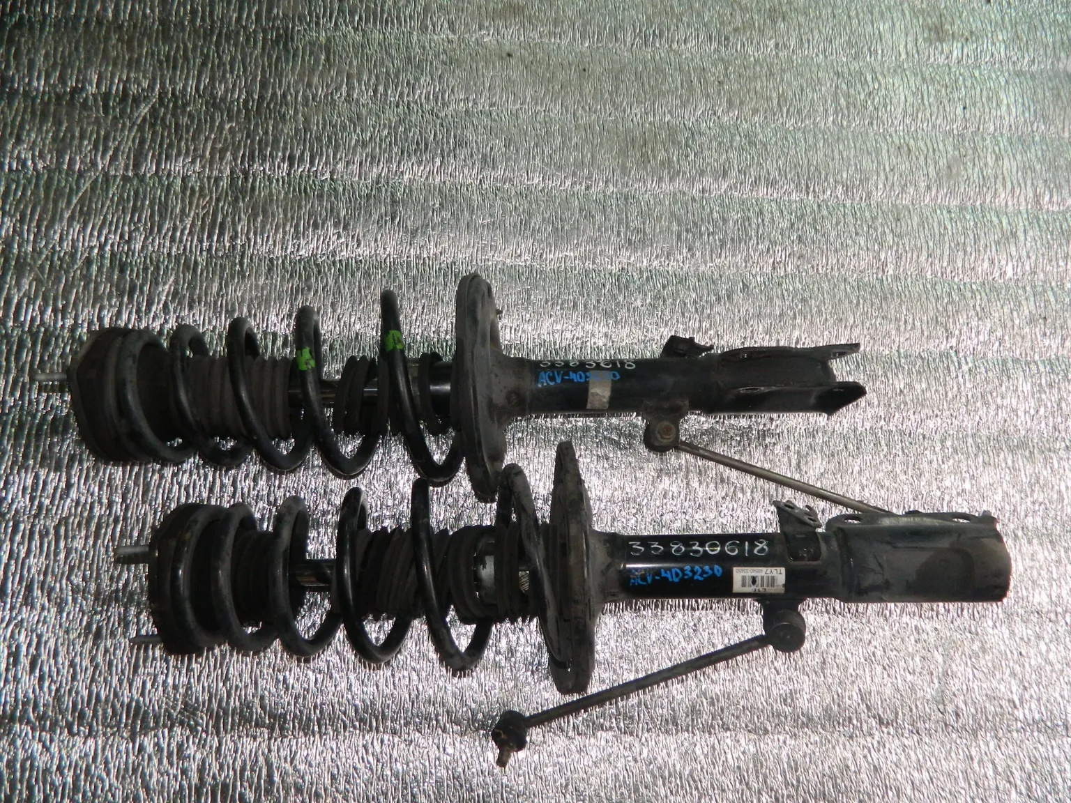 Стойка подвески TOYOTA CAMRY ACV40 Зад (пара) (Контрактный) 33830618