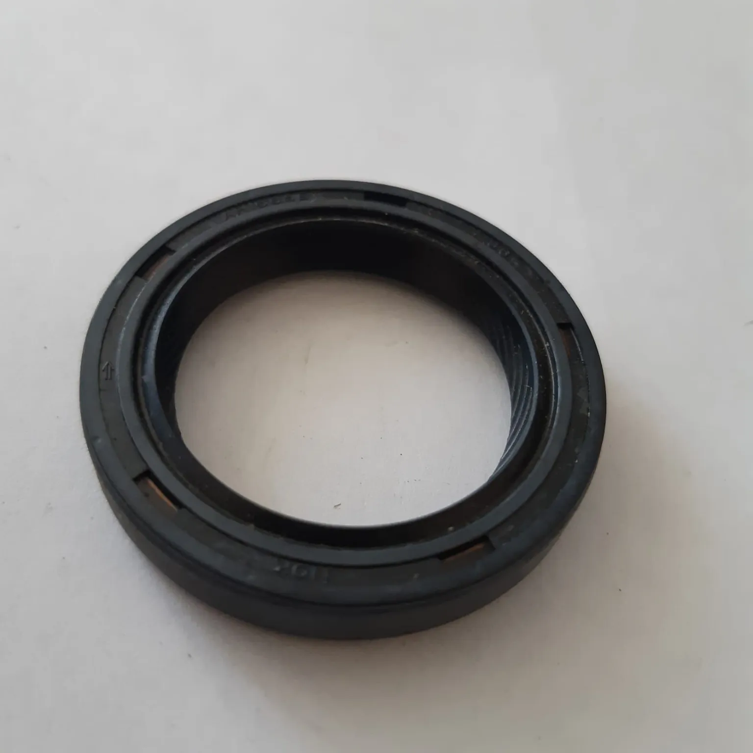 Сальник NOK AH1665E0 TOYOTA Corona, Corolla 30x42x7 9031130017