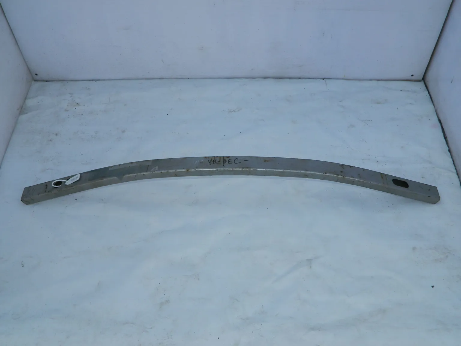 Усилитель бампера NISSAN AD Y11 (Контрактный)