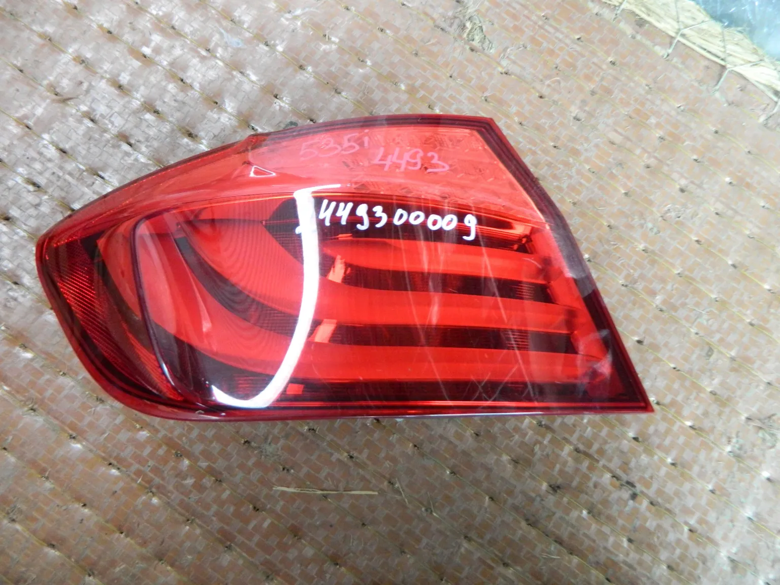 Фонарь BMW 5-Series F10 Задн Лев(Контрактный) 2449300009