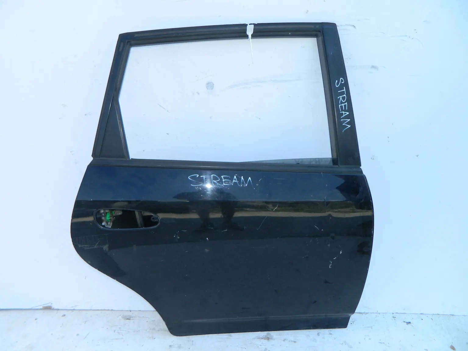 Дверь HONDA STREAM RN1 Зад Прав (Контрактный) 46098145 67510S7A020ZZ