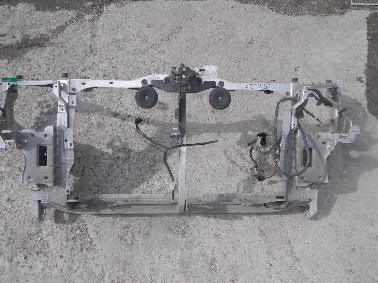 Рамка радиатора TOYOTA AVENSIS AZT250 (Контрактный) 79591439