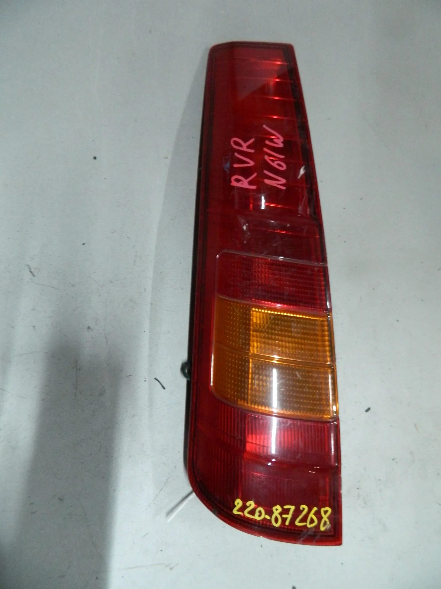 Фонарь MITSUBISHI RVR N61W Зад Лев (Контрактный) 68000574