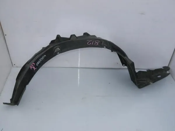 Подкрылок NISSAN CEFIRO A33 Перед Прав (Контрактный)