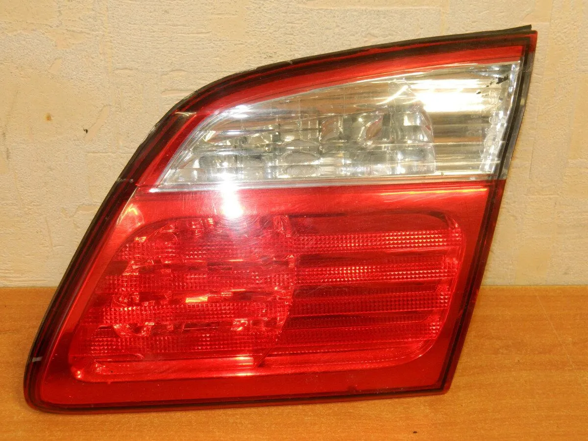 Фонарь NISSAN MAXIMA A33 Прав (Б/У) 76067