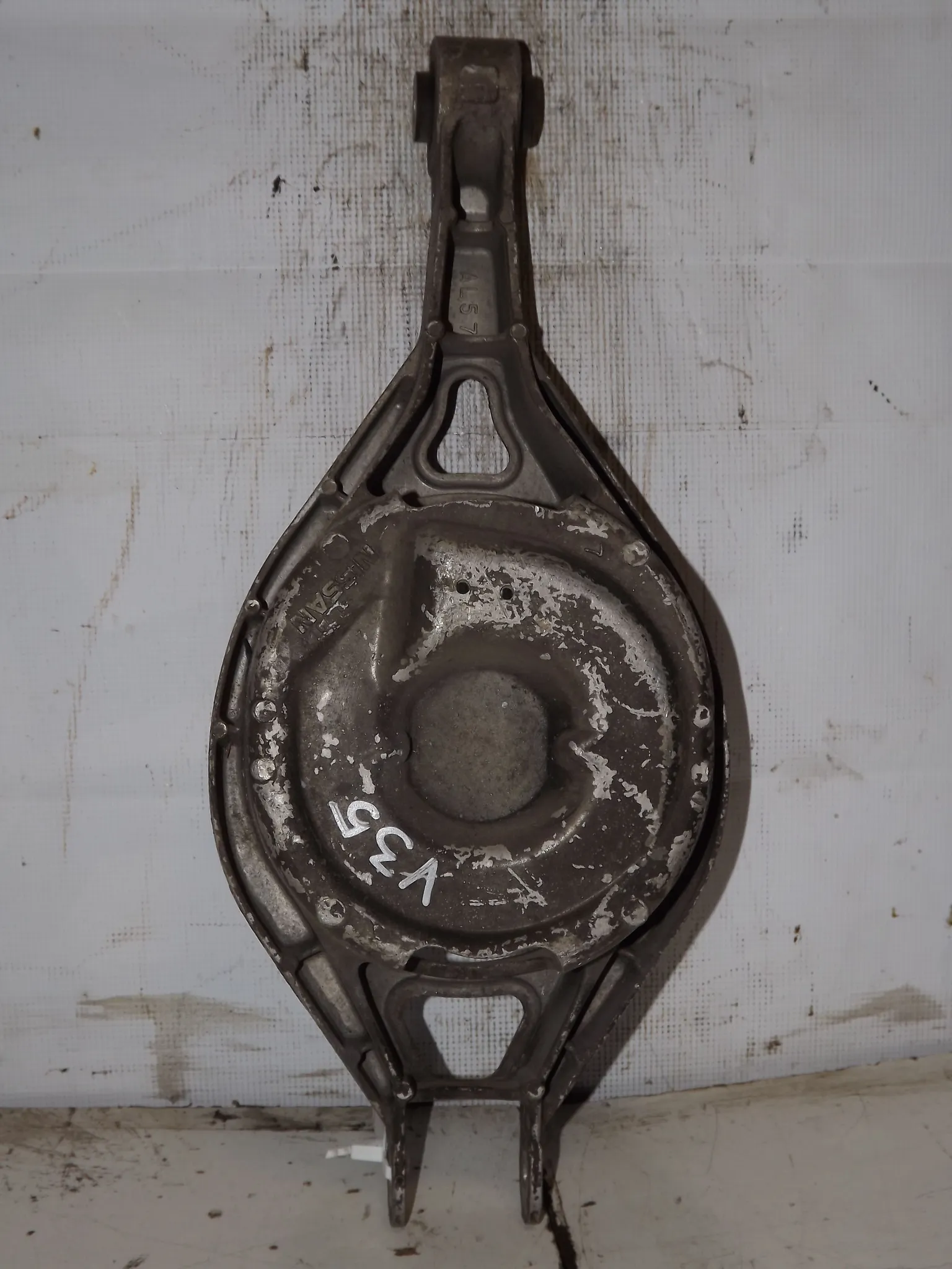 Рычаг подвески NISSAN SKYLINE PV35 Зад Низ (Контрактный) 35023053