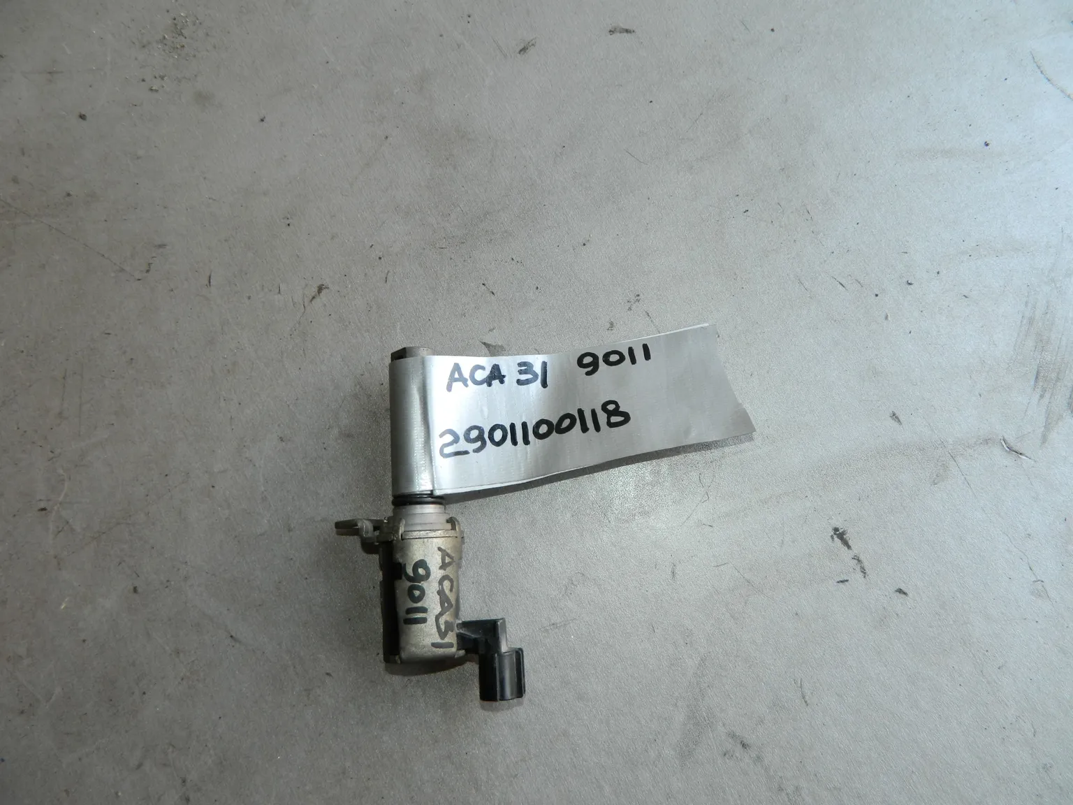 Клапан VVT-I TOYOTA RAV4 ACA31 2AZFE (Контрактный) 2901100118