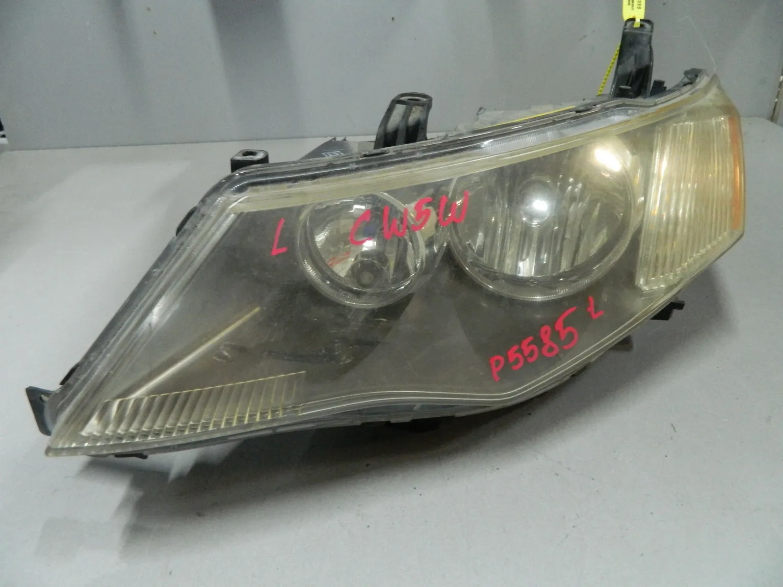 Фара MITSUBISHI OUTLANDER XL CW5W Перед Лев 5585 (Контрактный) 64492430