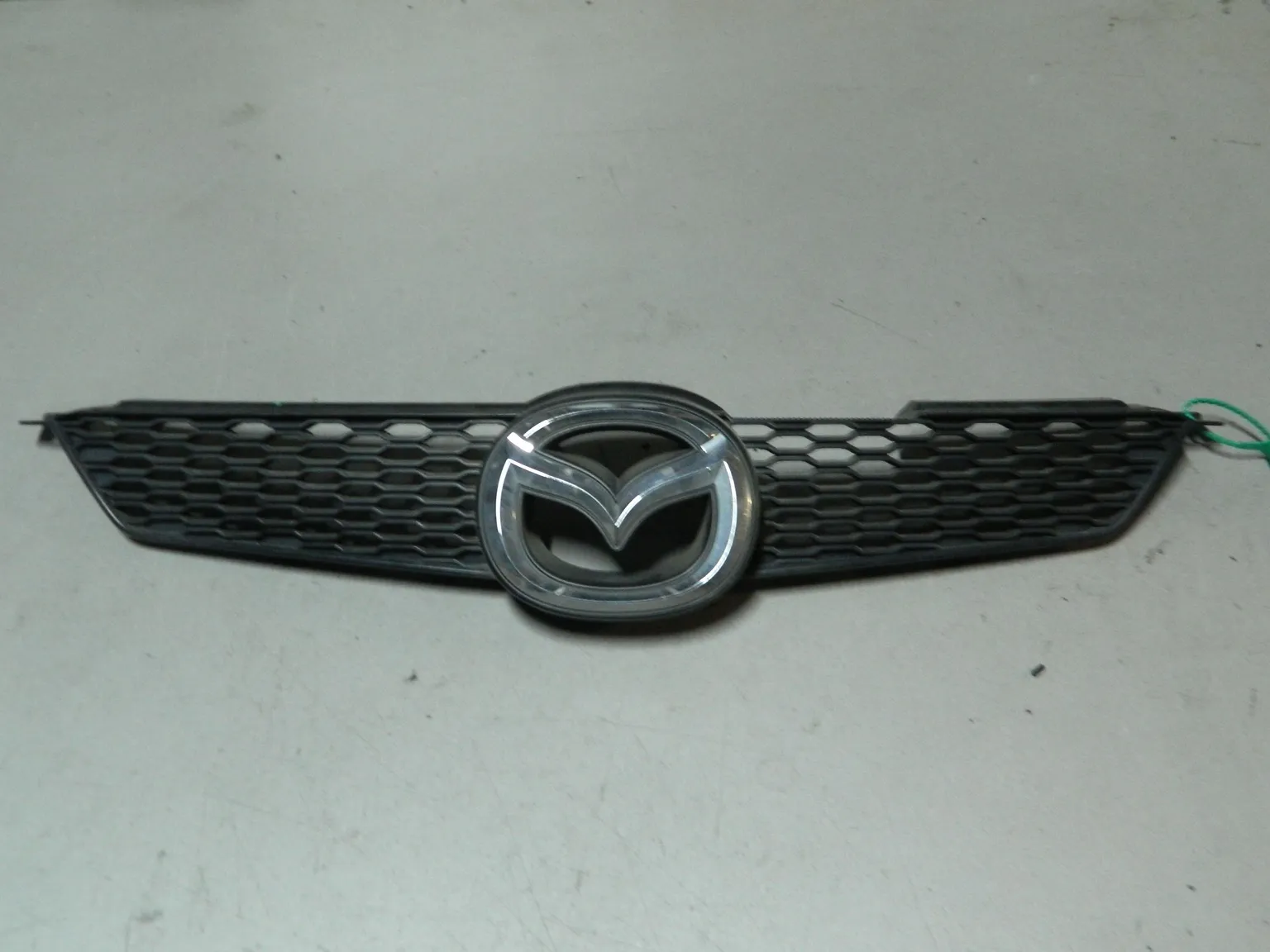 Решетка радиатора MAZDA DEMIO DY3W (Контрактный) 81540909