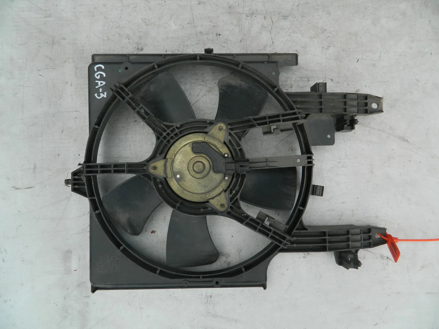 Диффузор радиатора NISSAN CUBE AZ10 (Контрактный) 72355040