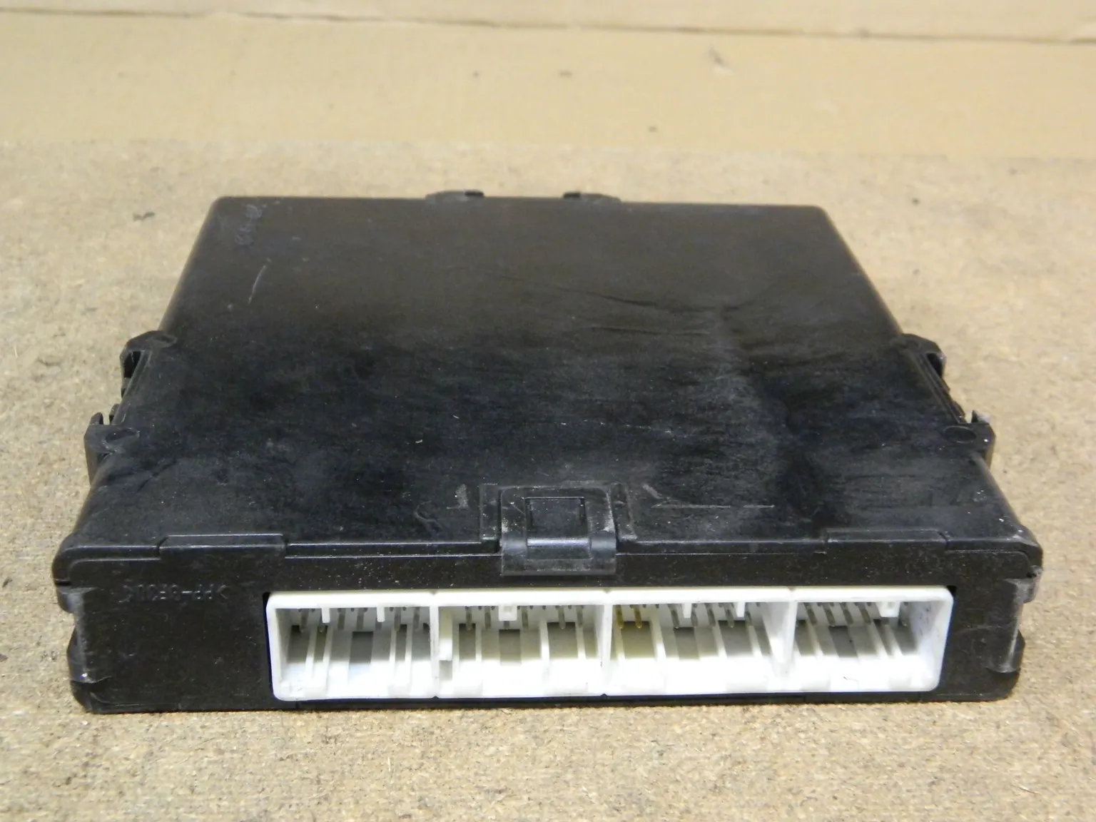 Блок управления ДВС TOYOTA COROLLA RUNX 1NZFE (Контрактный) 10253 8966112A70