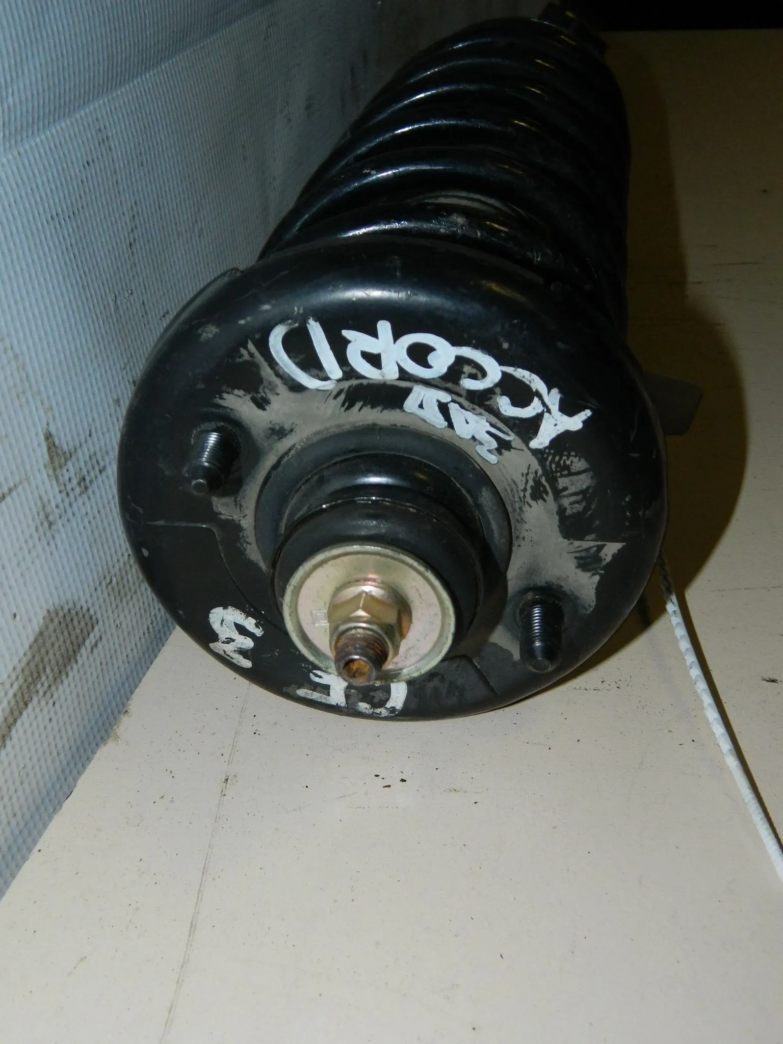 Стойка подвески HONDA TORNEO CF3 Зад (Контрактный) 45976913