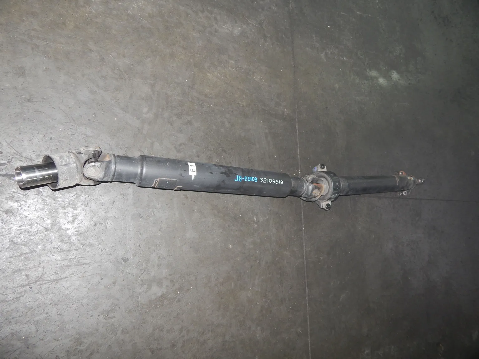 Карданный вал INFINITY FX35 S51 VQ35HR (Контрактный) 32109618