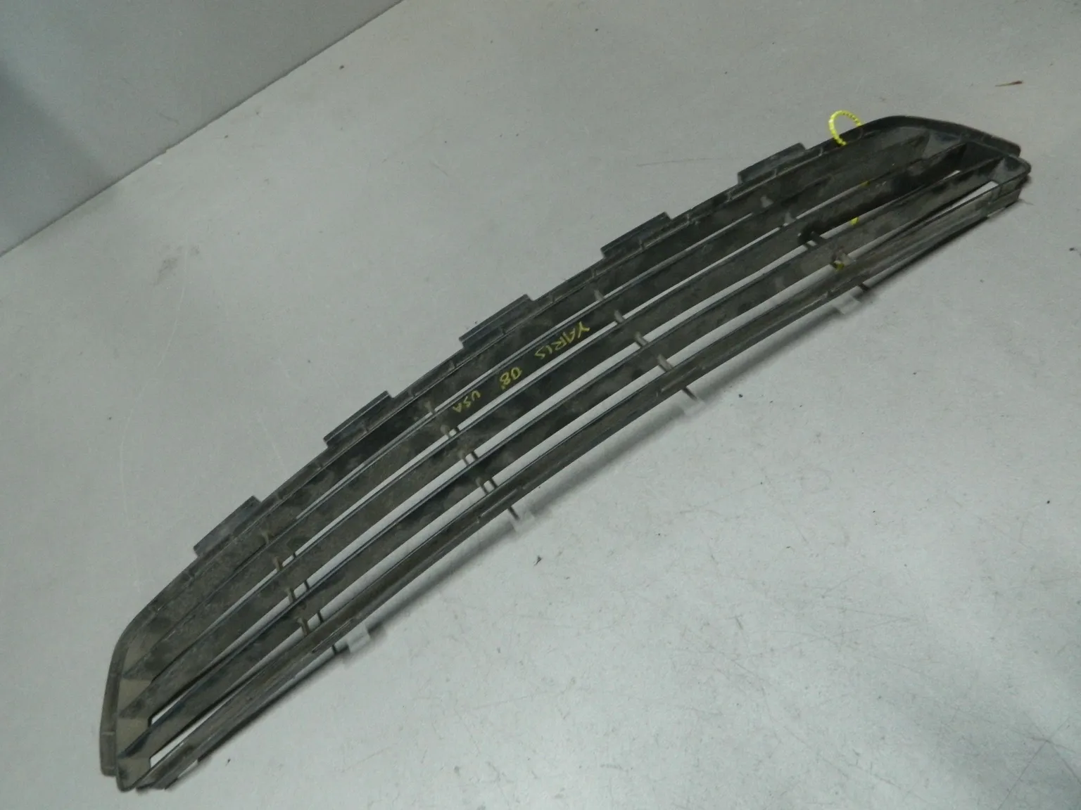 Решетка бампера TOYOTA YARIS NCP91 (Контрактный) 79773542