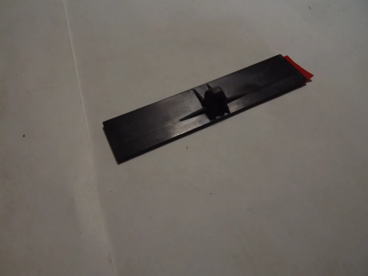 Фиксатор стекла MITSUBISHI MN169755