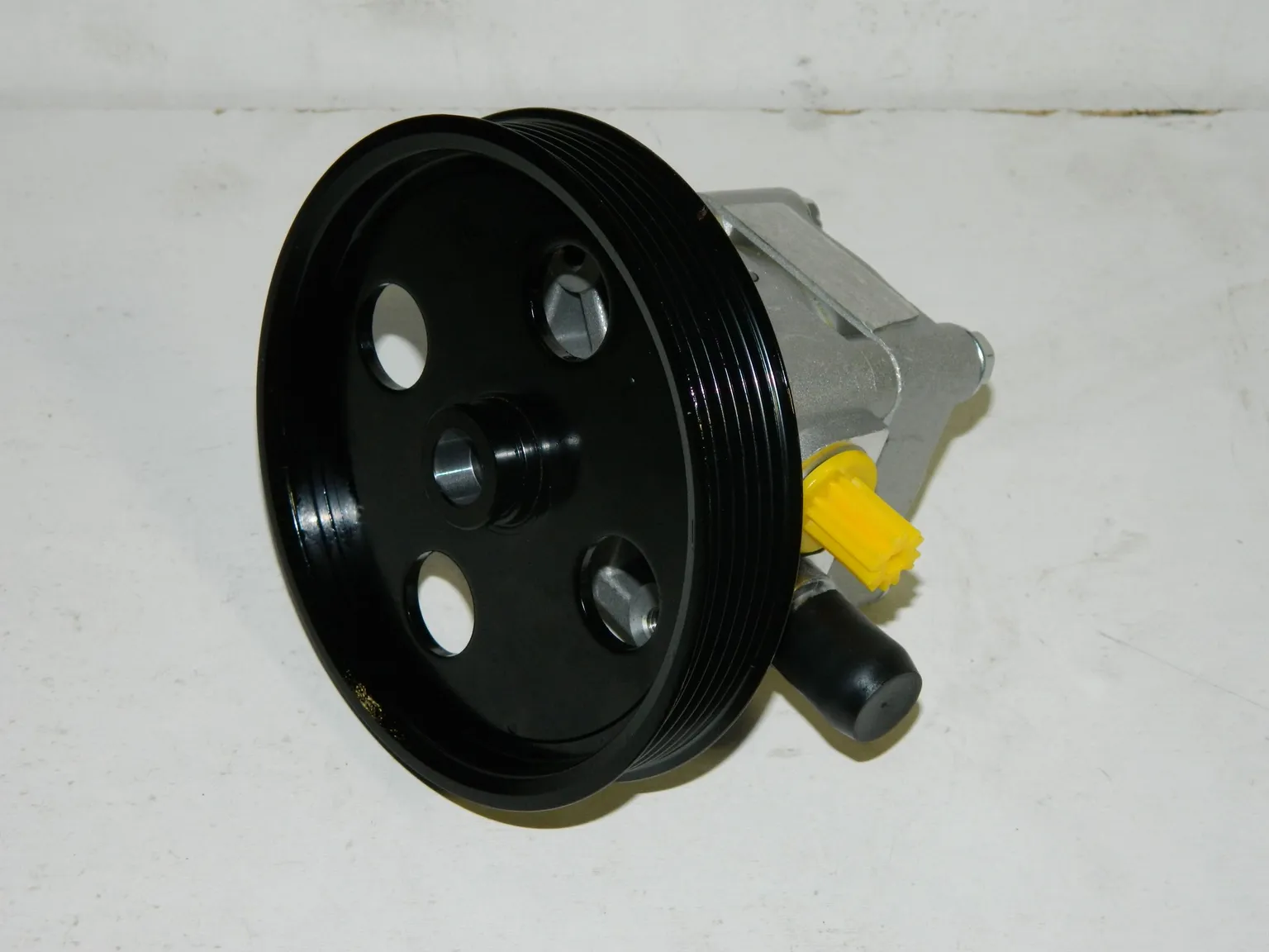 Насос ГУР DAGGER DPV010 Volvo S60 00-. S80 98-06. XC70. XC90 02- 6PK