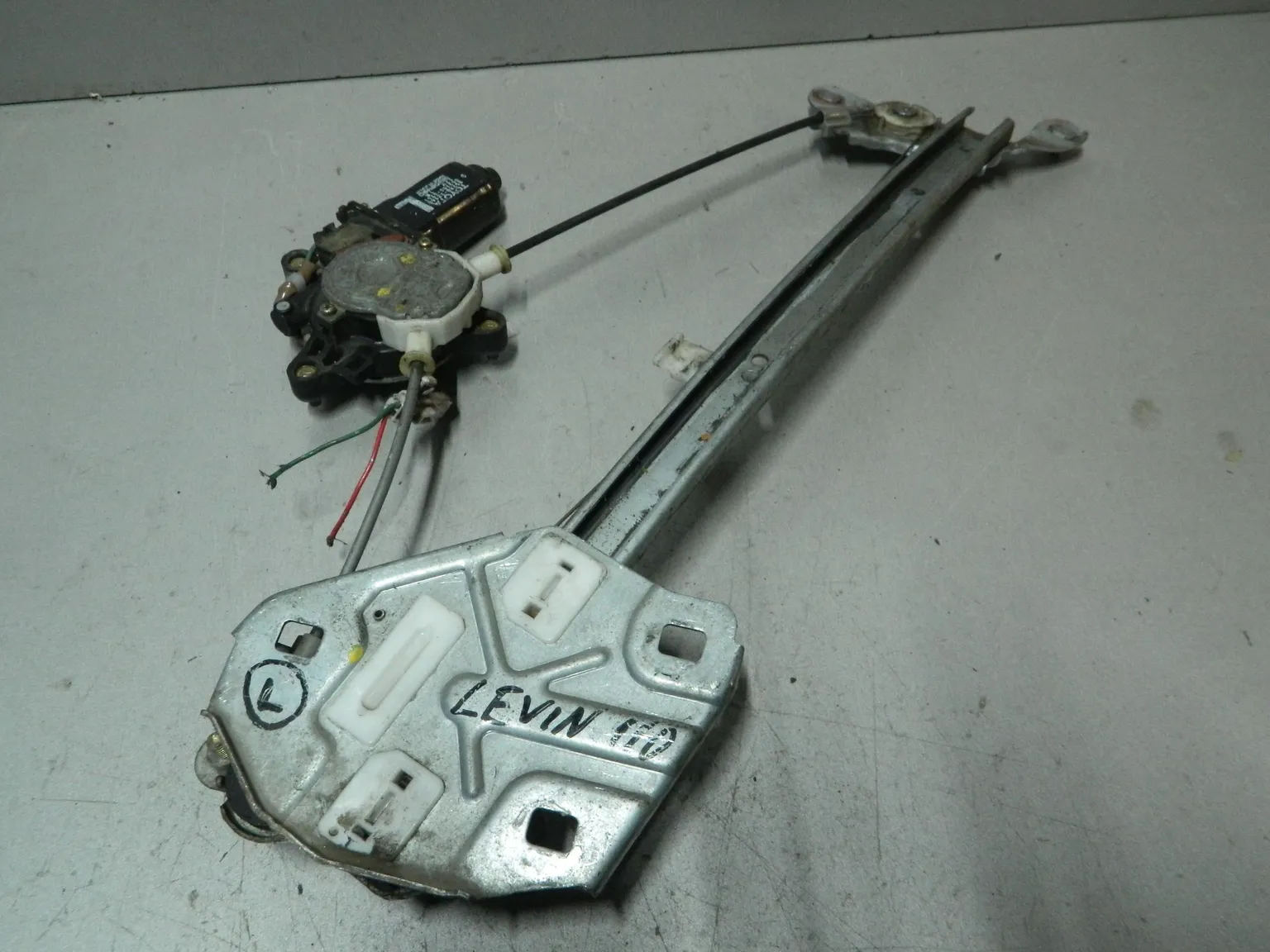 Стеклоподъемник TOYOTA COROLLA LEVIN AE110 Перед Лев (Контрактный) 79591675