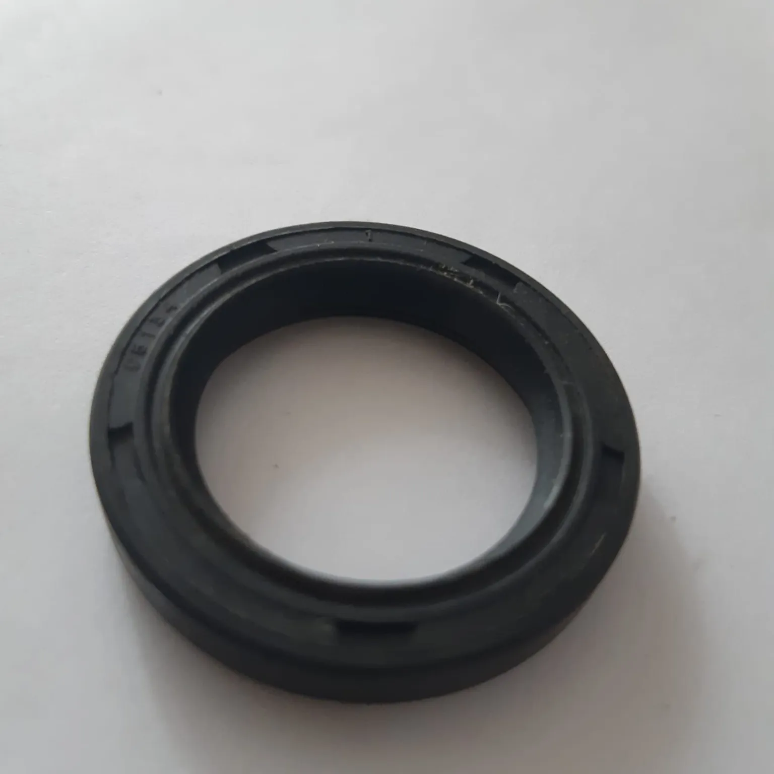 Сальник GENERAL PARTS 12011222B VOLVO 24x35x6