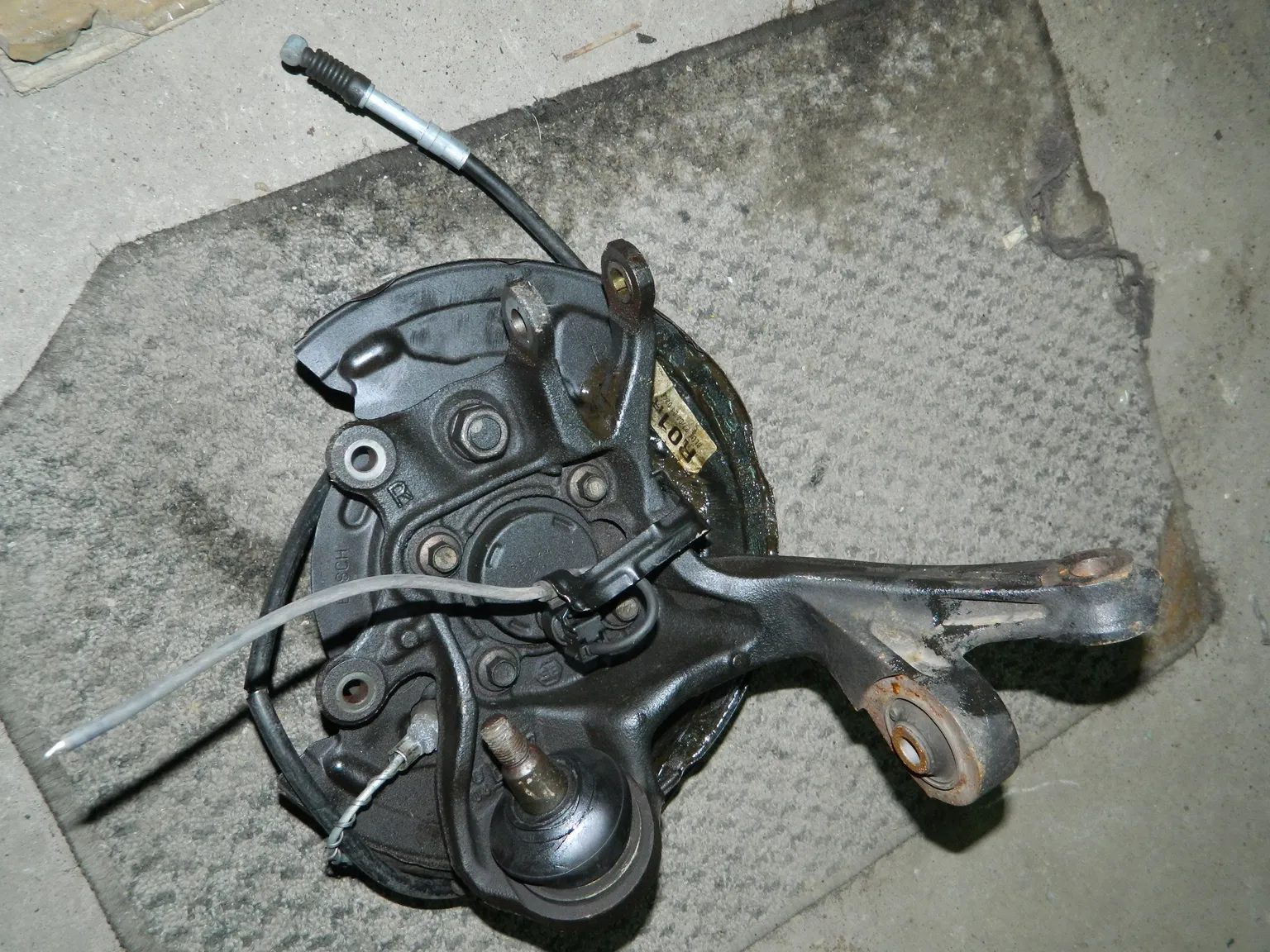 Ступица TOYOTA AVENSIS AZT250 Зад Прав (Контрактный) 79586891