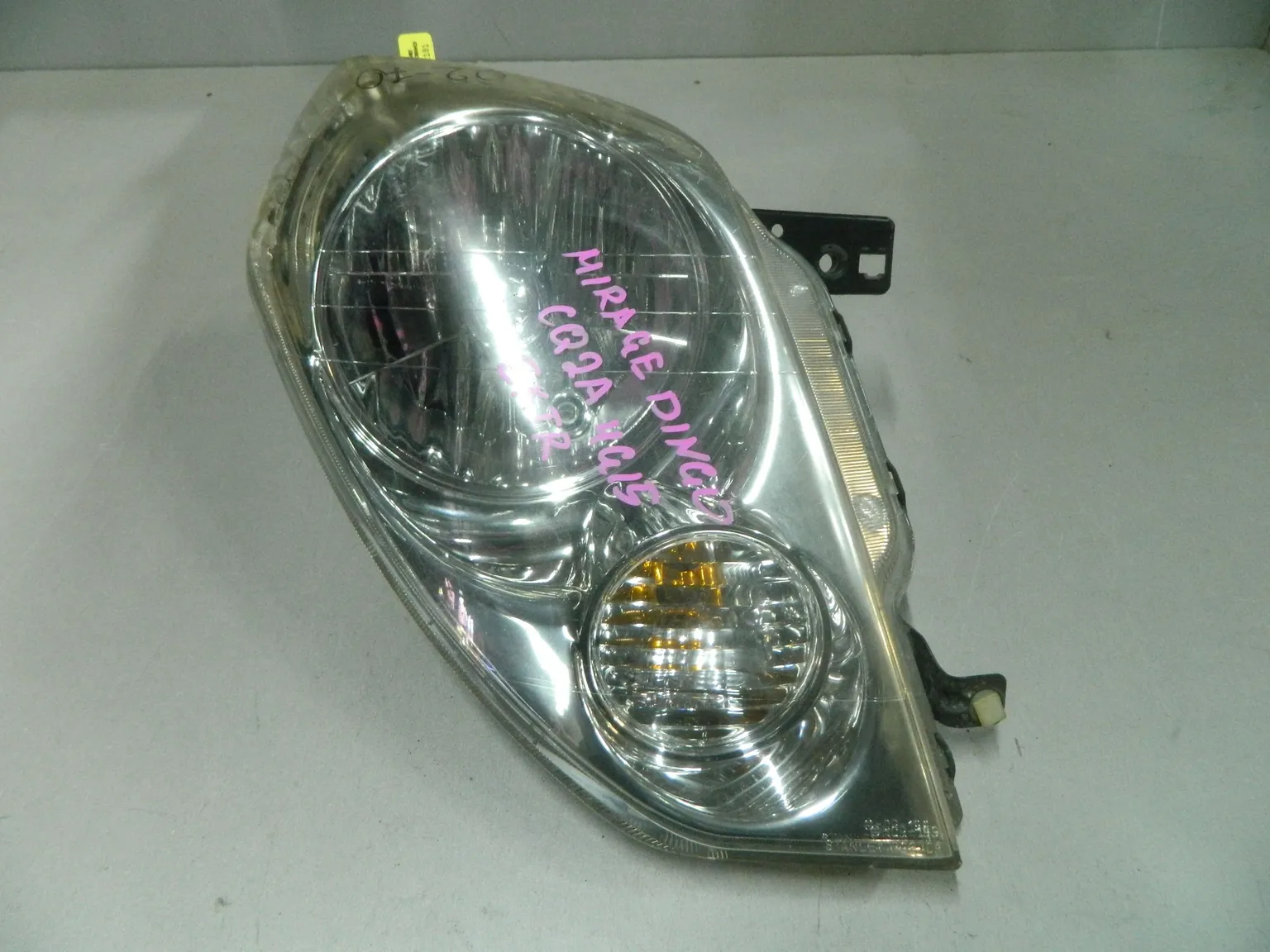 Фара MITSUBISHI DINGO CQ2A Перед Прав 0270 (Контрактный) 64492181