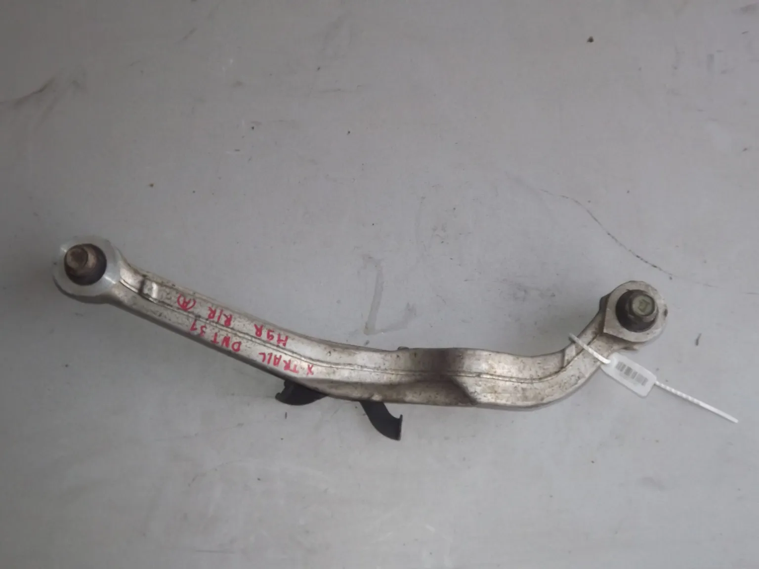 Тяга подвески NISSAN X-TRAIL 31 Задн. Прав. (Конрактный) 45993196