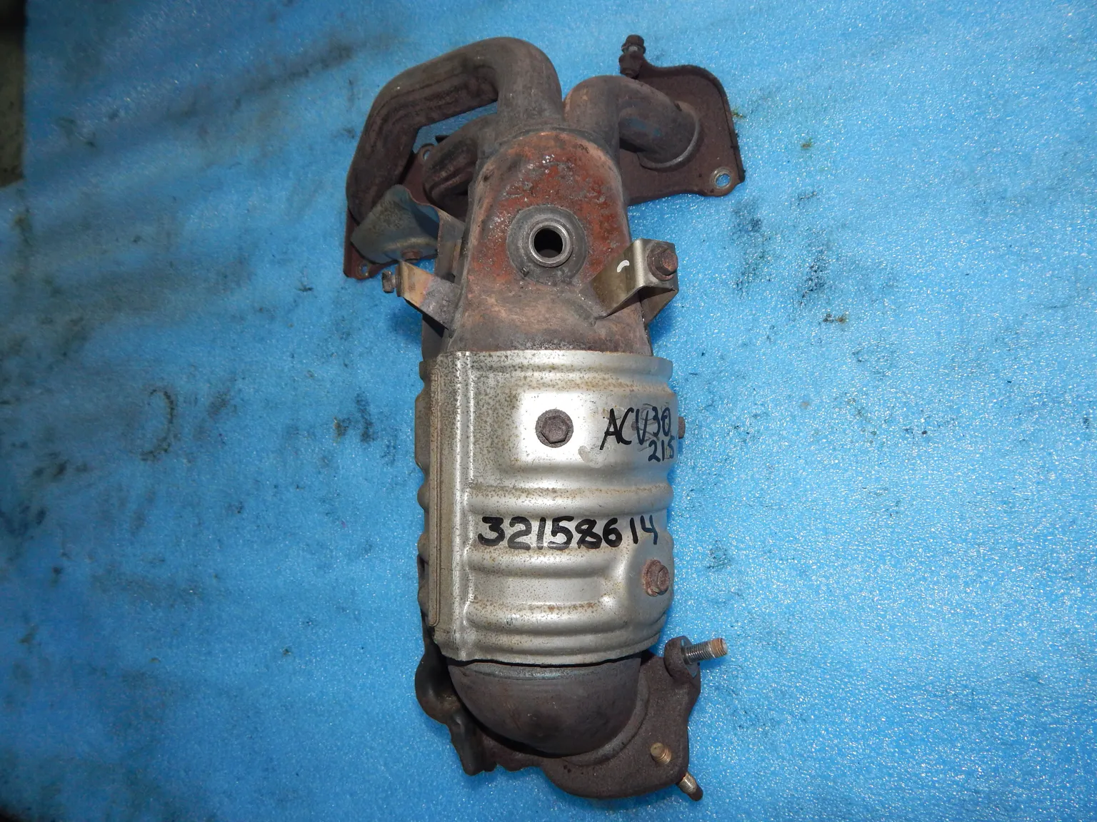 Катализатор TOYOTA CAMRY ACV30 (Контрактный) 32158614