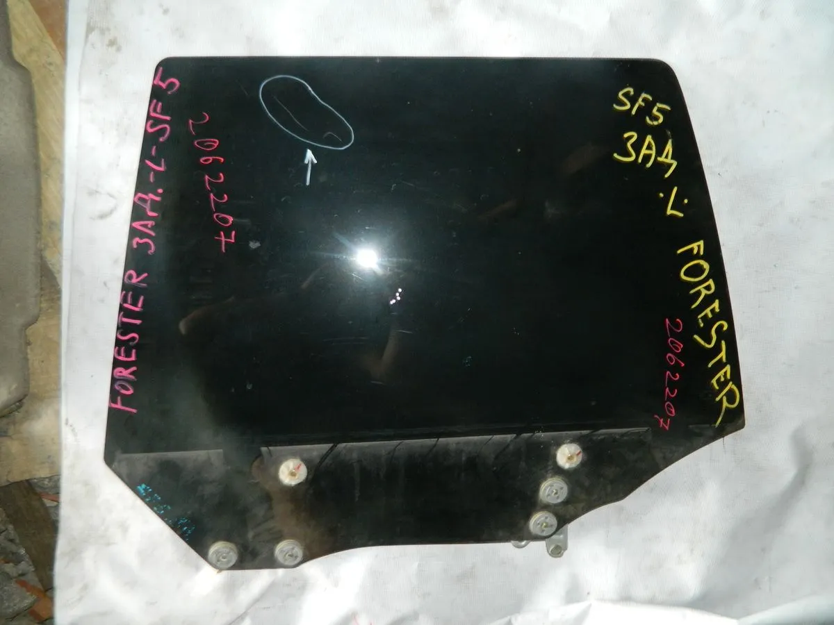 Стекло двери SUBARU FORESTER SF5 Задн. Лев (Контрактный) 2062207