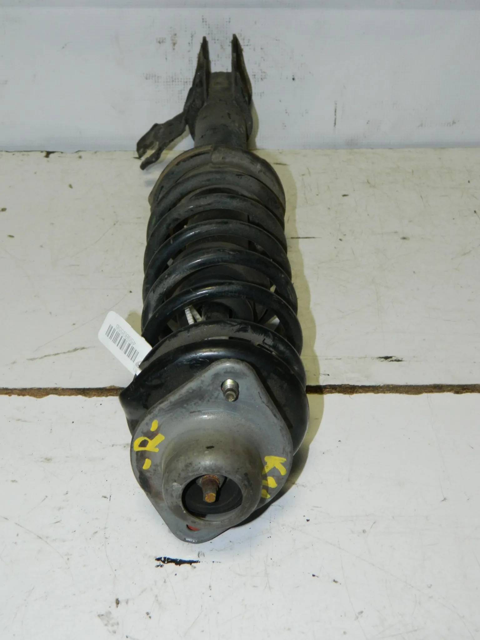 Стойка подвески NISSAN MARCH K11 Перед Прав (Кoнтрактный) 45989556