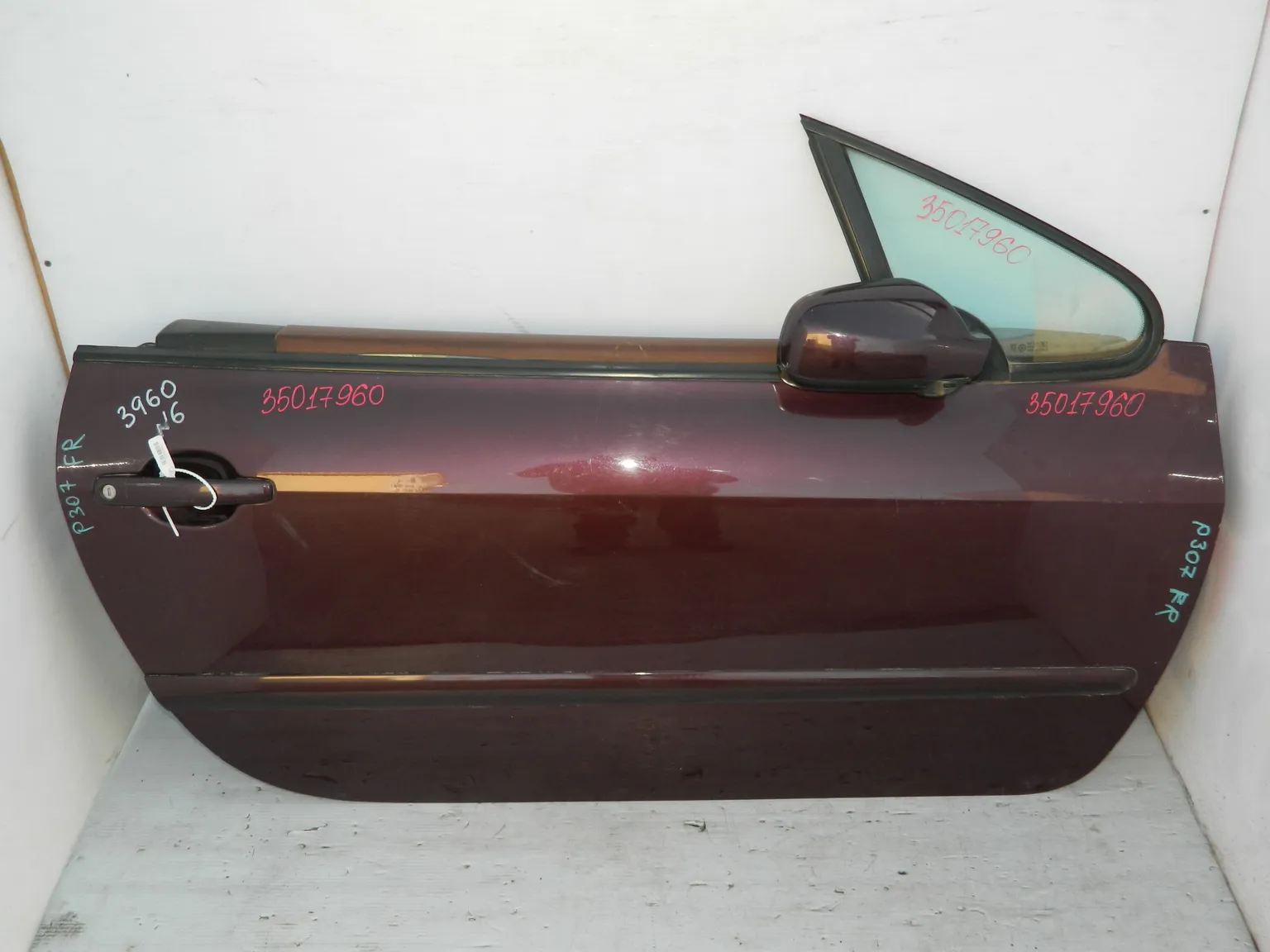 Дверь PEUGEOT 307 CC Перед Прав (Контрактный)