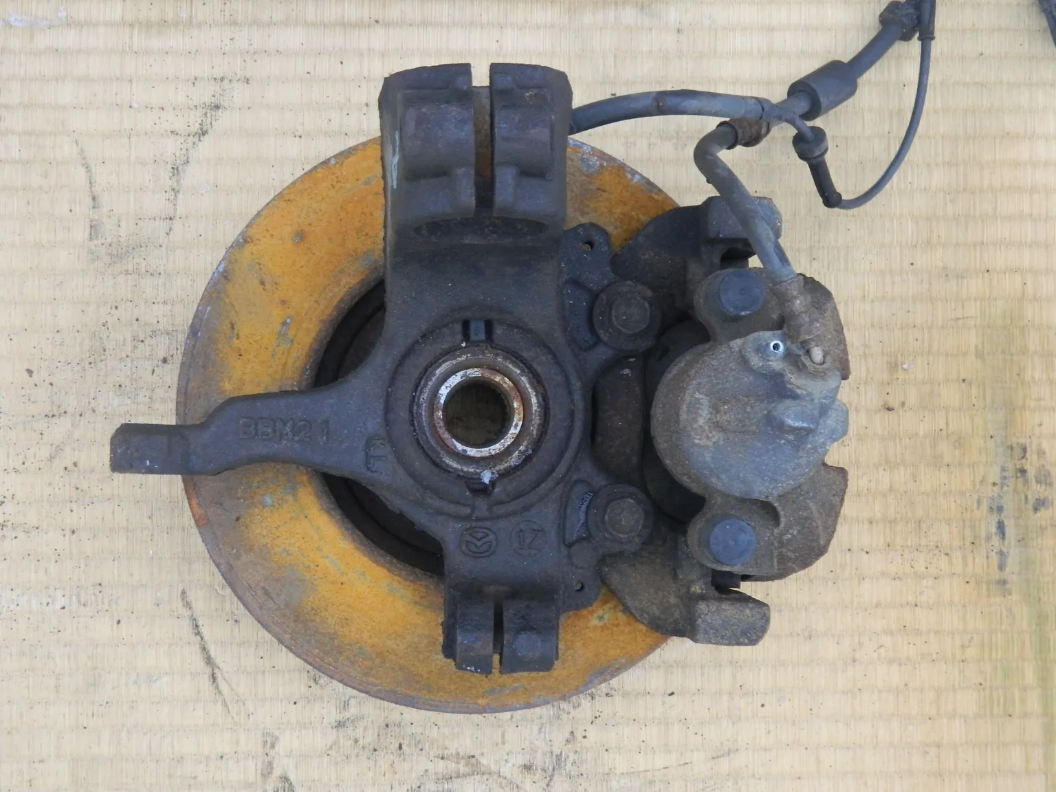 Ступица MAZDA MAZDA 3 BL Перед Лев (Контрактный) 25293195