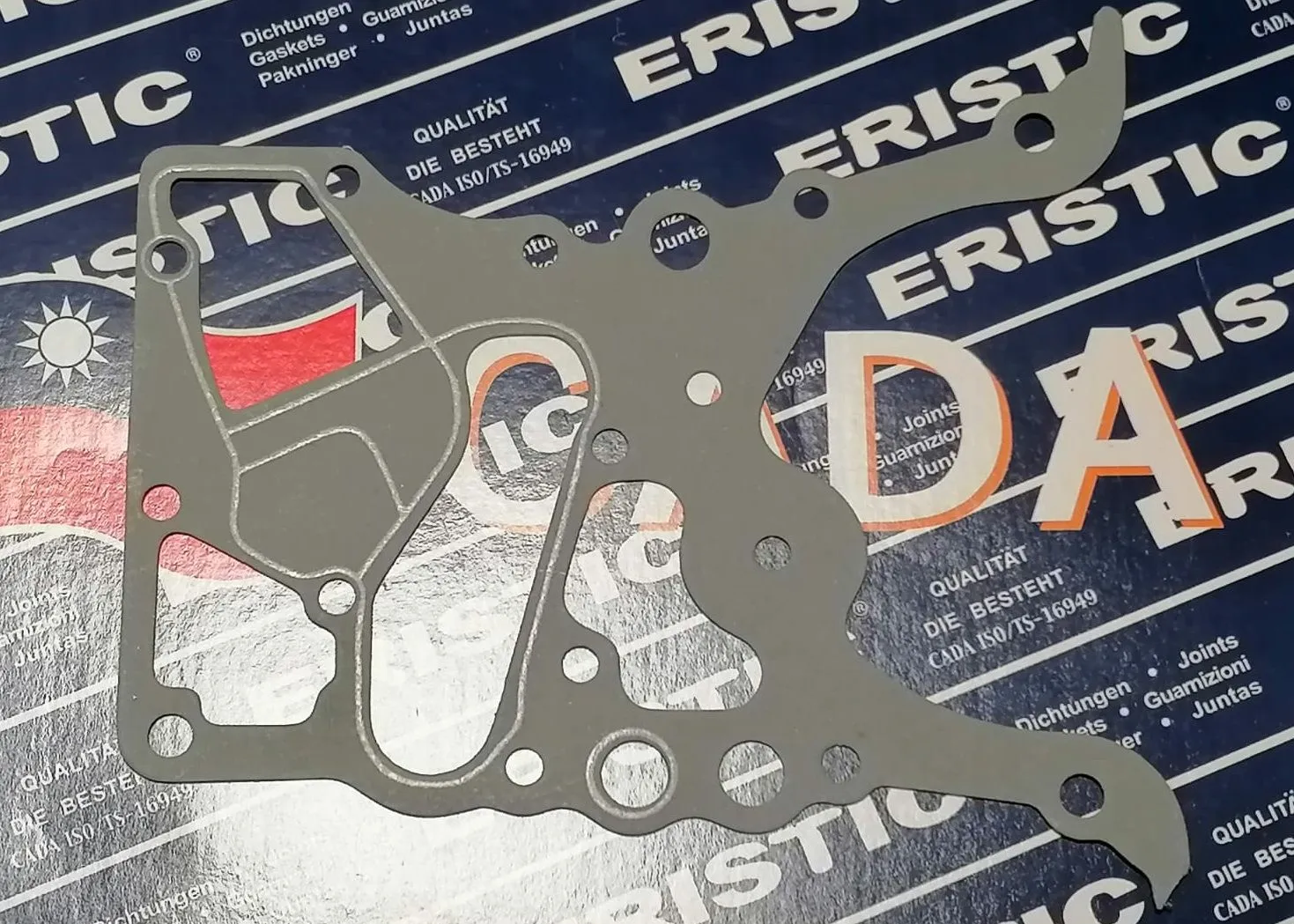 Прокладка ERISTIC 1131254021 TOYOTA HILUX 88-, LAND CRUISER 90-