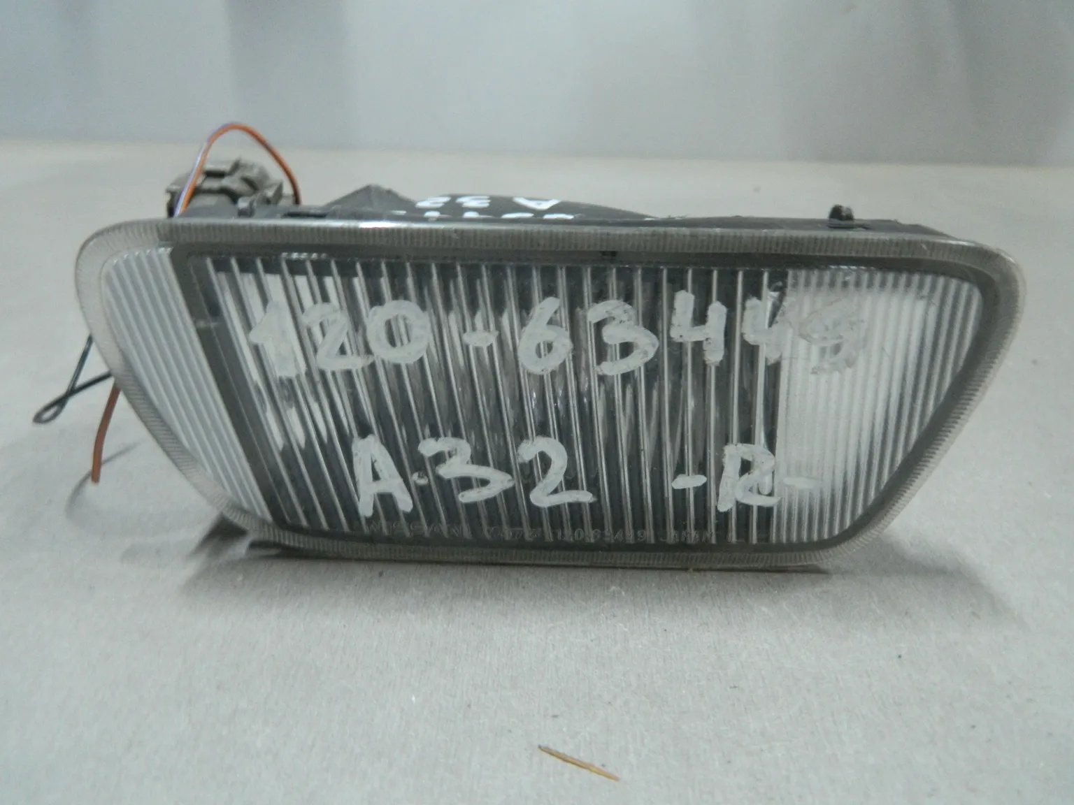 Габарит NISSAN CEFIRO A32 Перед Лев (Контрактный) 69586415