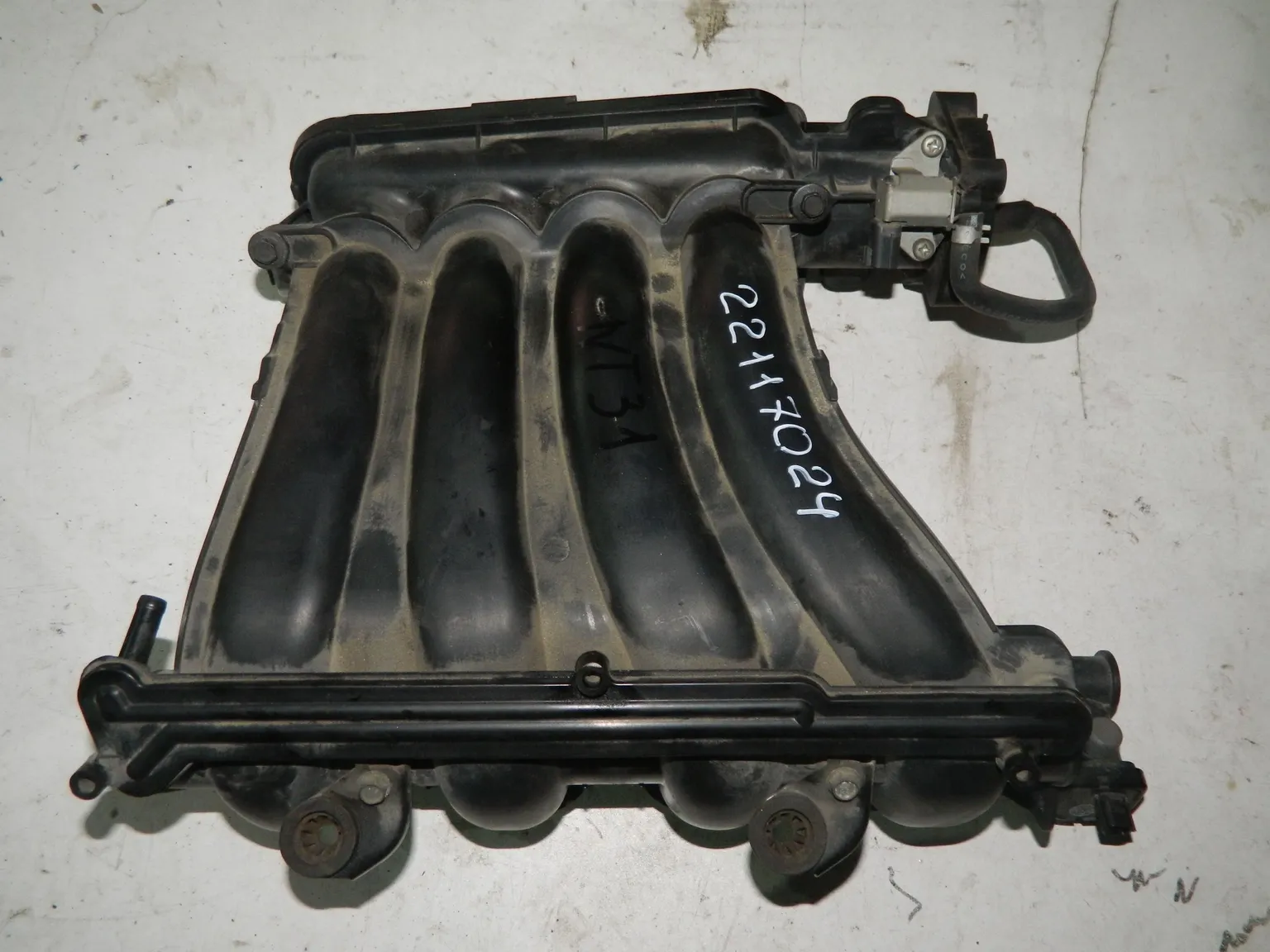 Коллектор впускной NISSAN MR20DE (Контрактный) 22117024