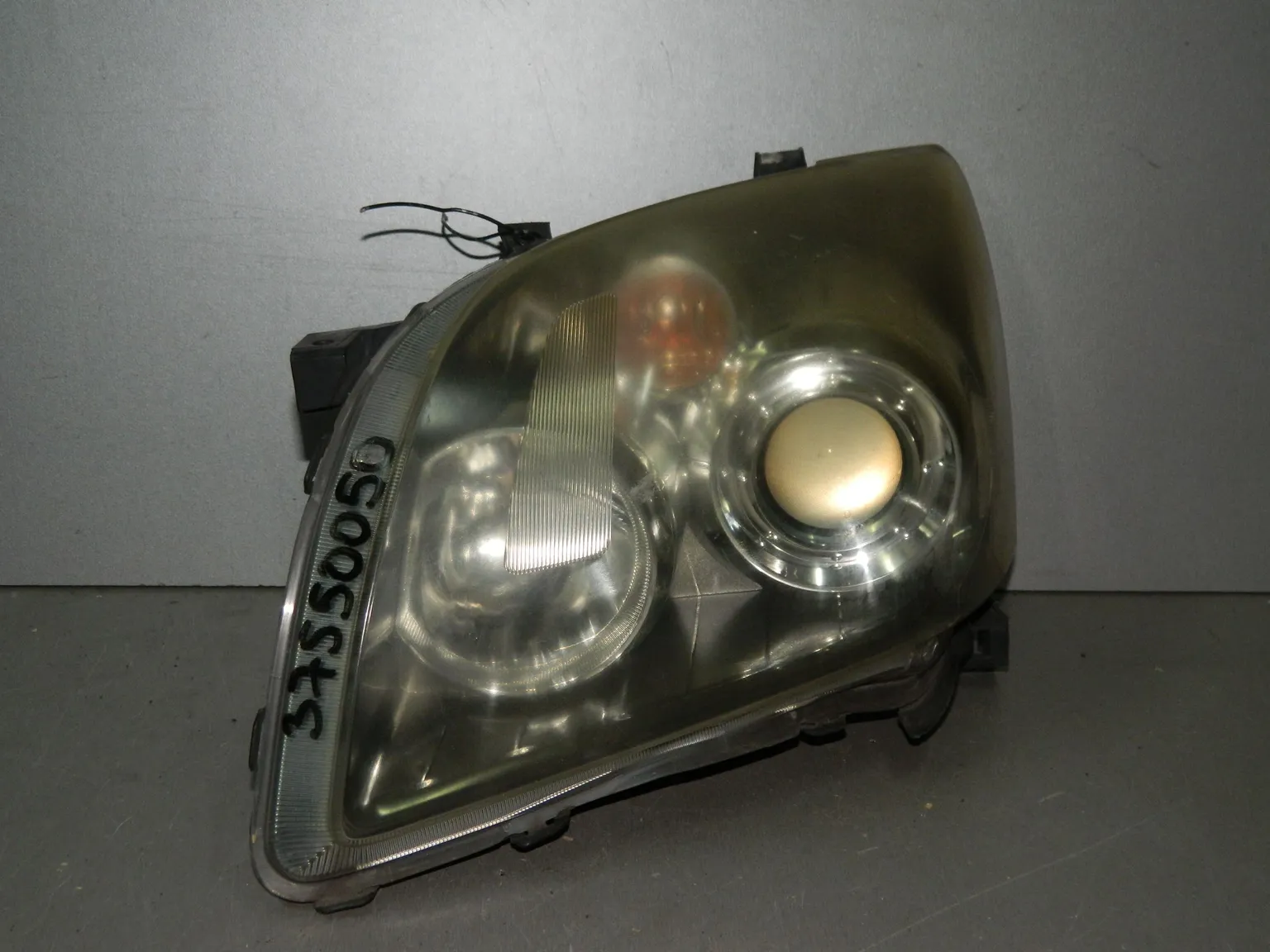 Фара TOYOTA AVENSIS AZT250 Перед Лев 35106 (Контрактный) 37550050