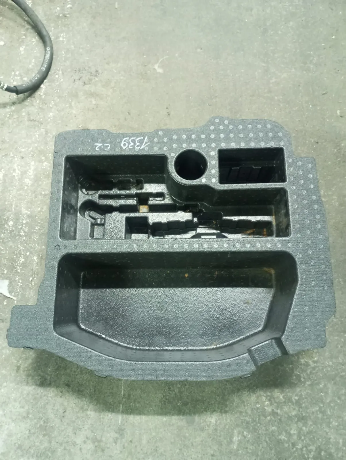 Ящик багажника HONDA FIT GK3 (Б/У) 94599622