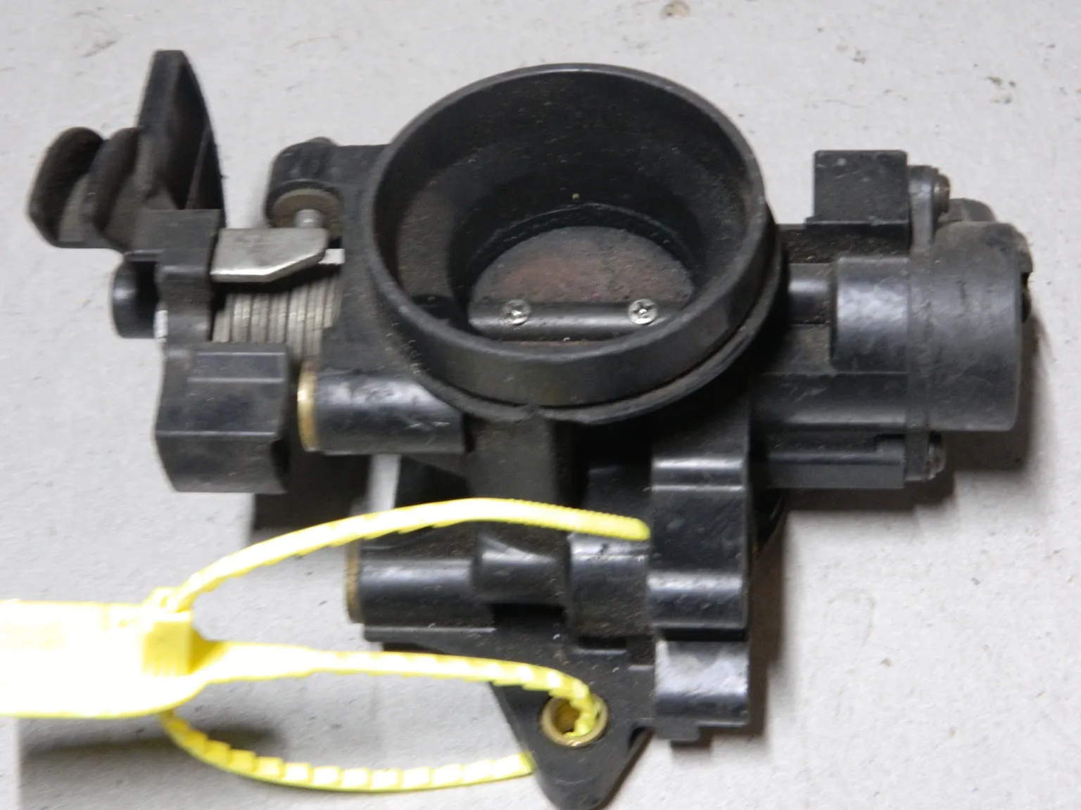 Дроссельная заслонка TOYOTA 1KRFE (Контрактный) 79780799