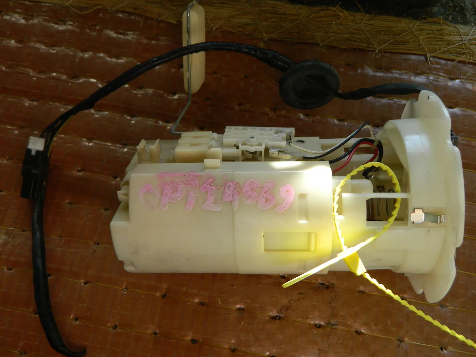 Насос топливный NISSAN PRIMERA QP12 (Kонтрактный) 94603879