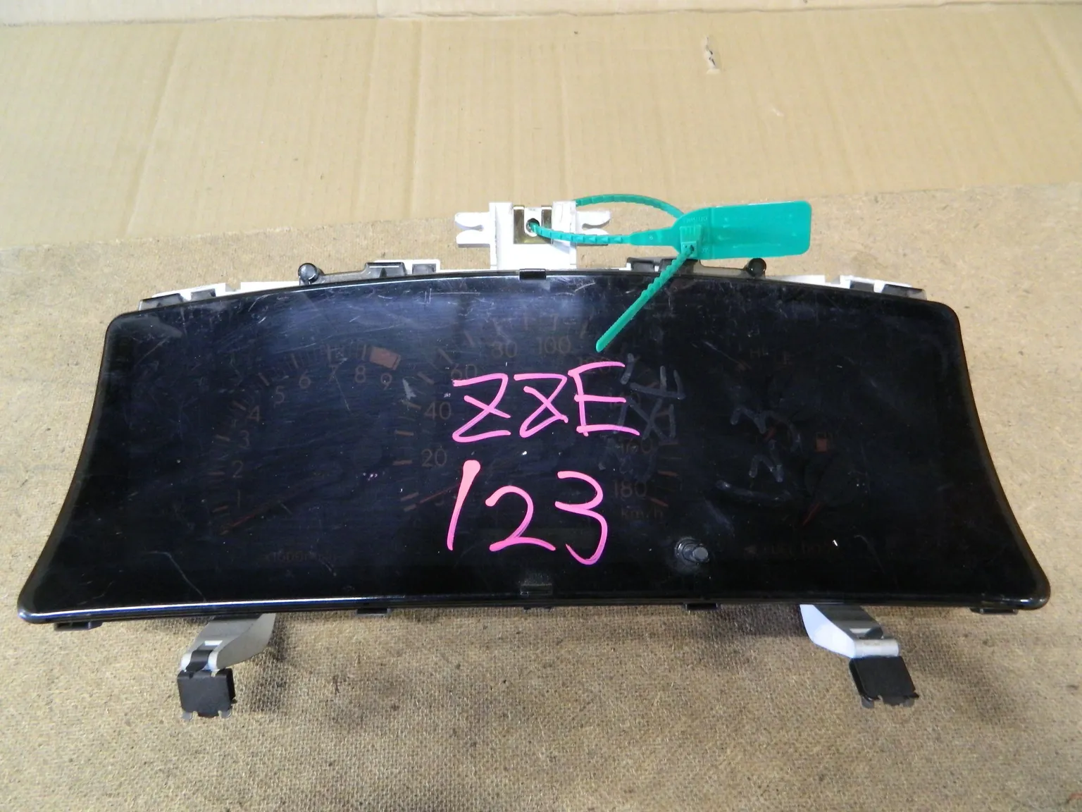 Панель приборов TOYOTA COROLLA RUNX NZE124 (Контрактный) 79590103