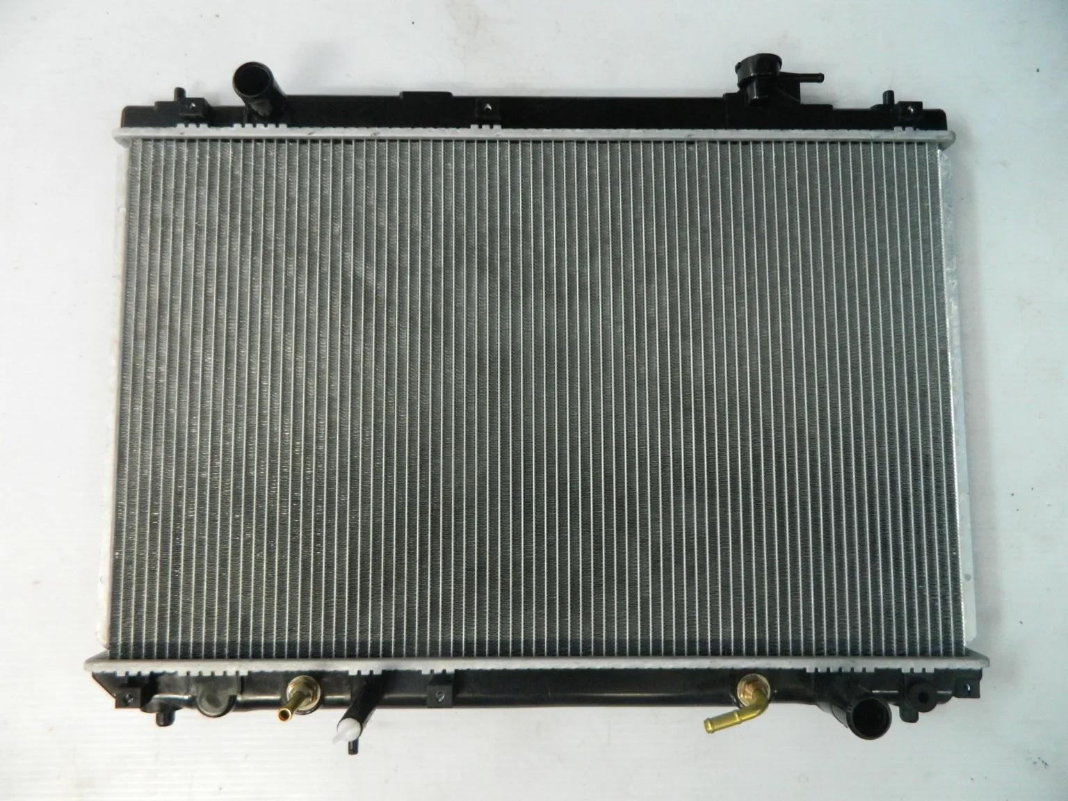 Радиатор охлаждения PANDAPARTS TOY03SXU10 TOYOTA CAMRY, HARRIER, KLUGER