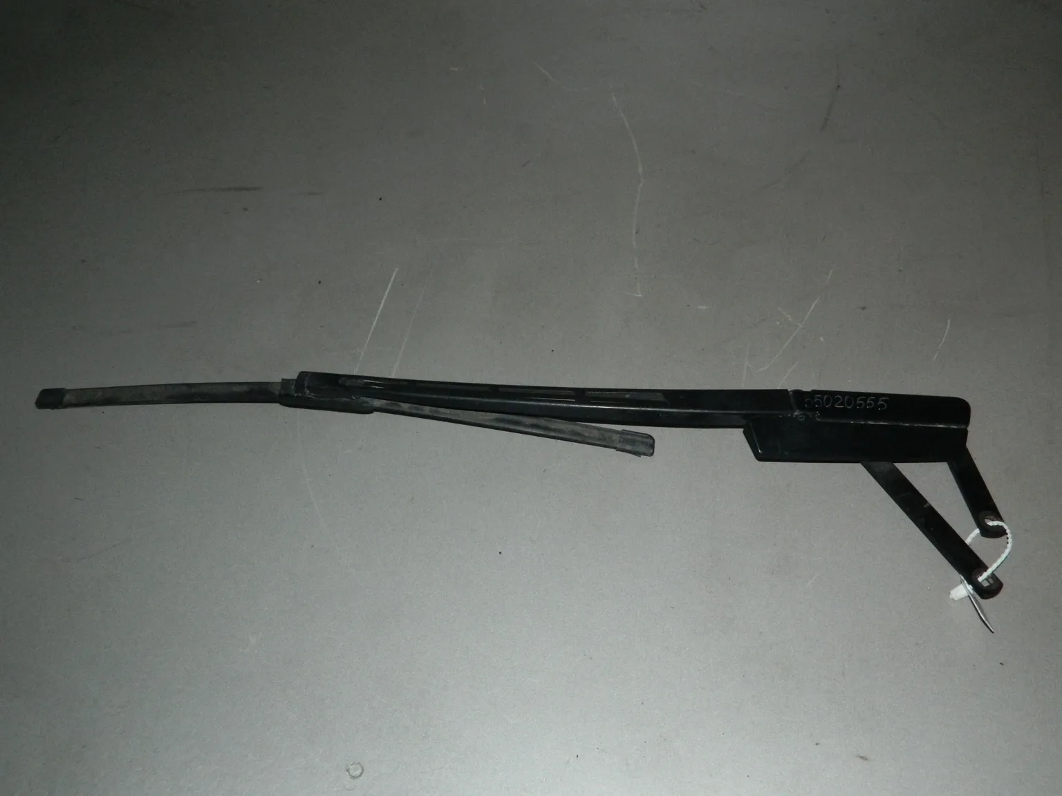 Поводок стеклоочистителя AUDI Q7 4L Перед Прав (Б/У) 35020555