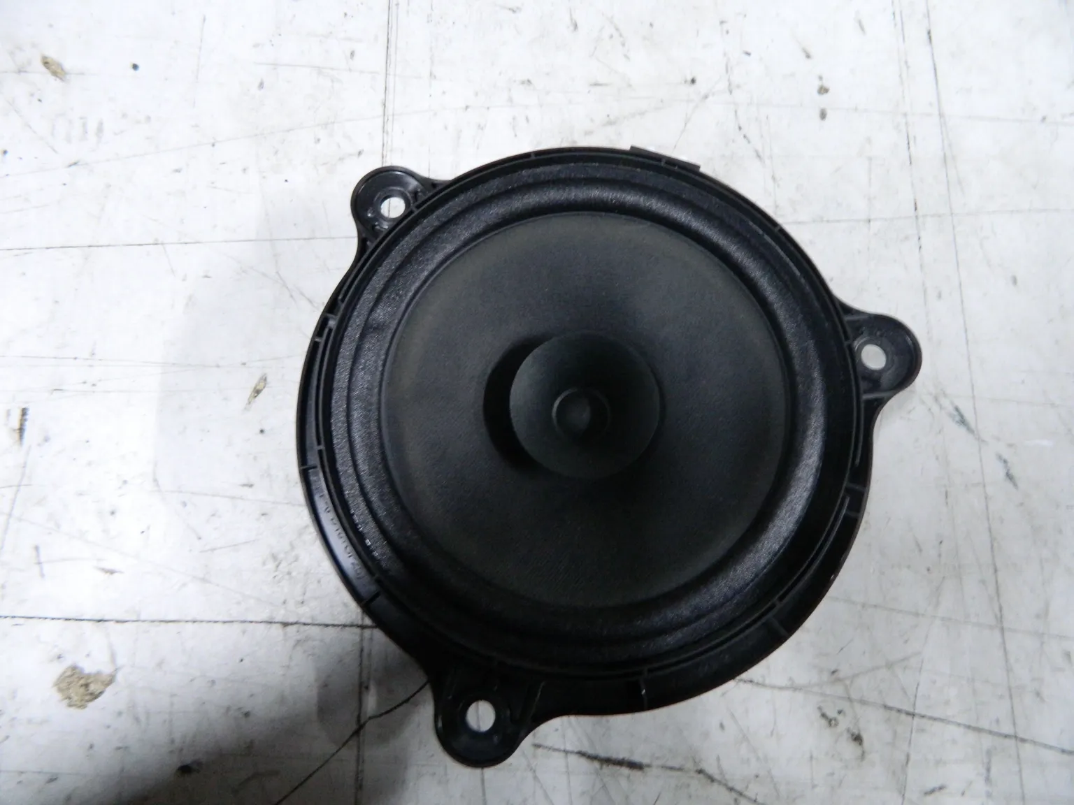 Динамик NISSAN X-TRAIL NT32 Перед Лев (Контрактный) 2292300073