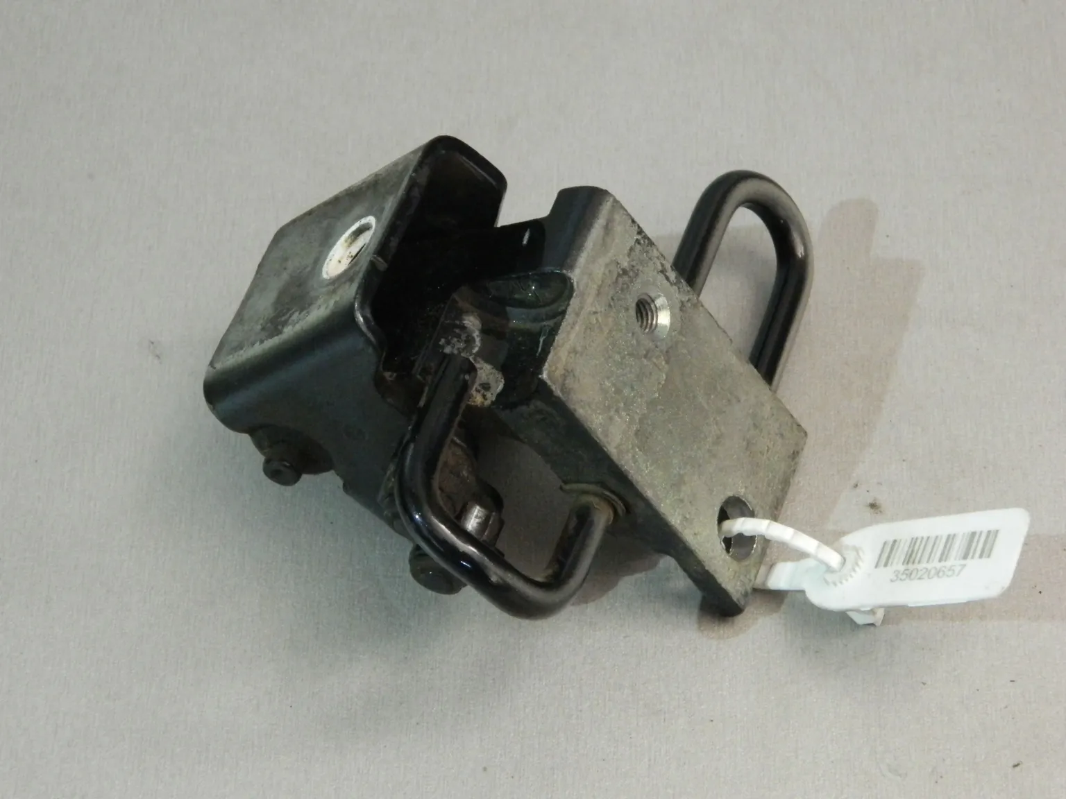 Петля двери AUDI Q7 4L Задн Лев Низ (Б/У) 35020657