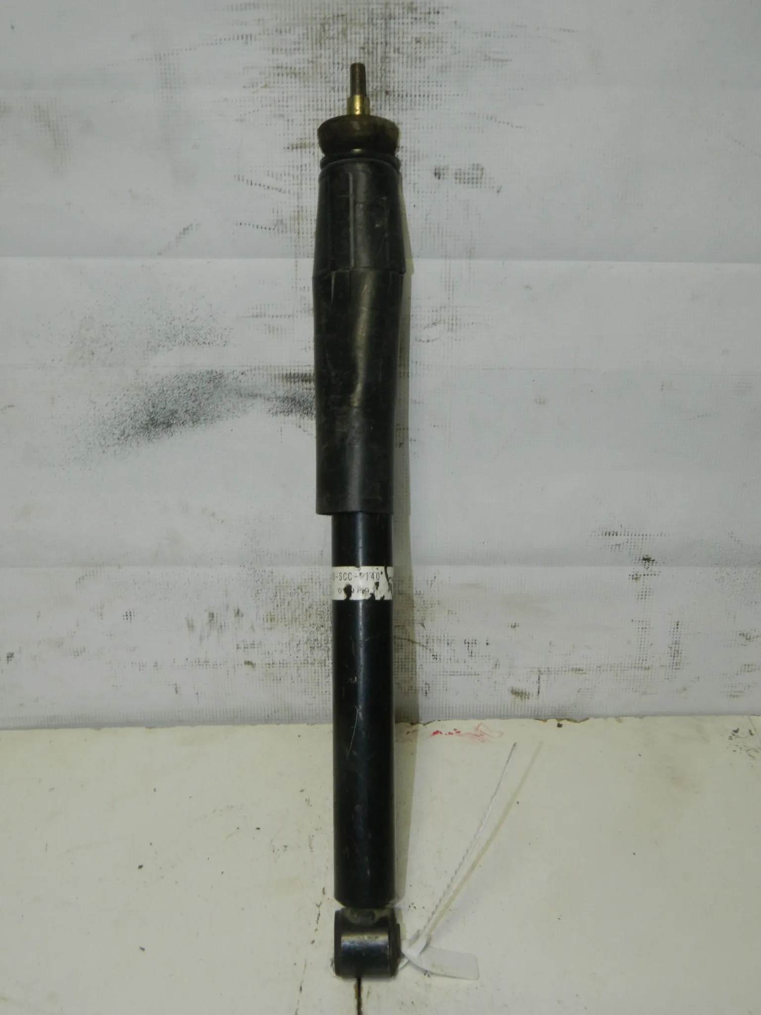 Амортизатор HONDA FIT GD1 Зад (Контрактный) 45993696