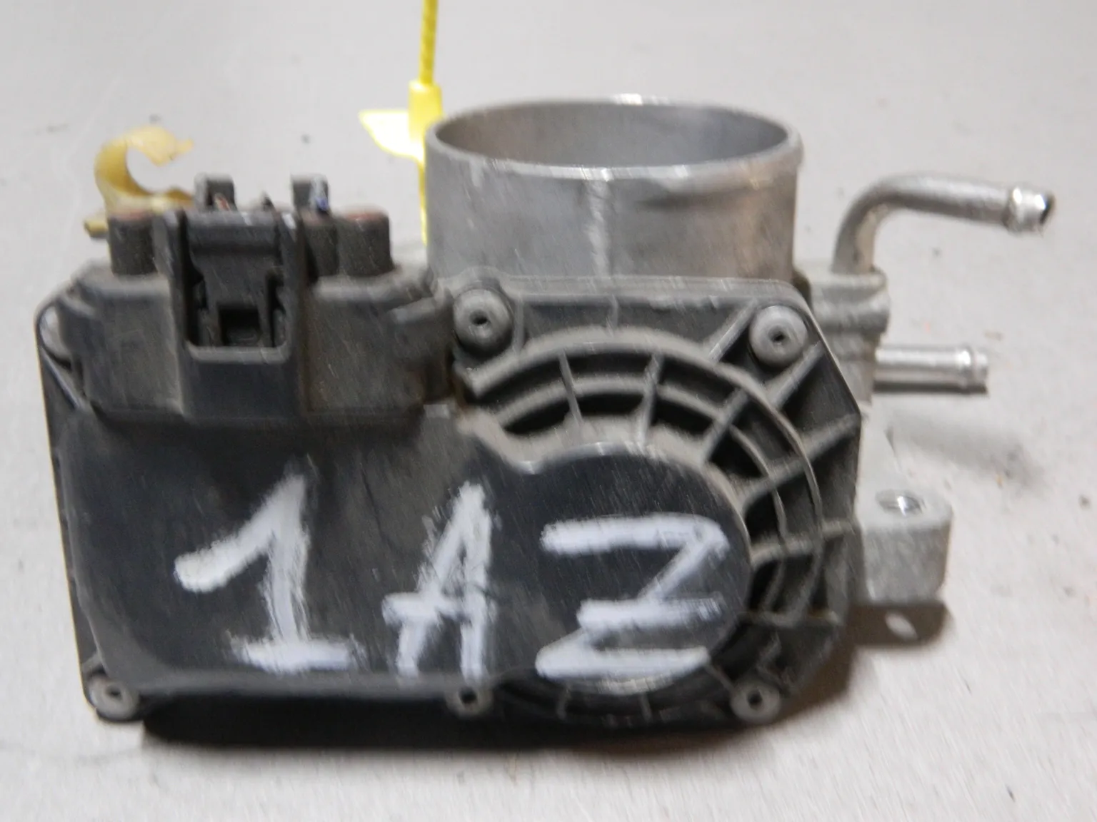 Дроссельная заслонка TOYOTA 1AZ (Контрактный) 79780372