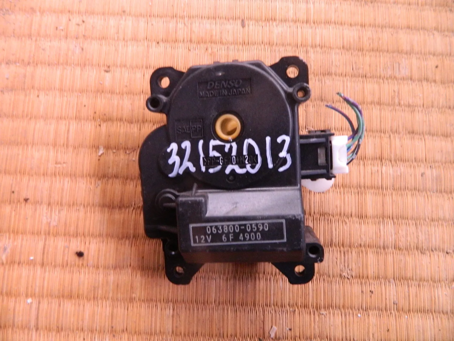 Моторчик Toyota Camry ACV30 (контрактный) 32152013