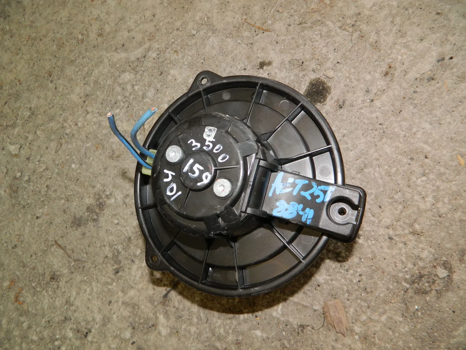 Мотор печки TOYOTA AVENSIS AZT251 (Контрактный) 1043500159