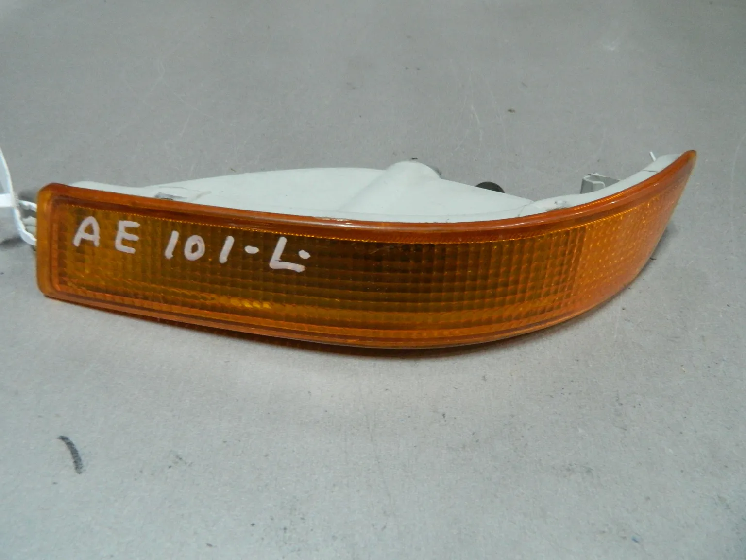 Габарит TOYOTA COROLLA AE101 Перед Лев (Контрактный) 69586175